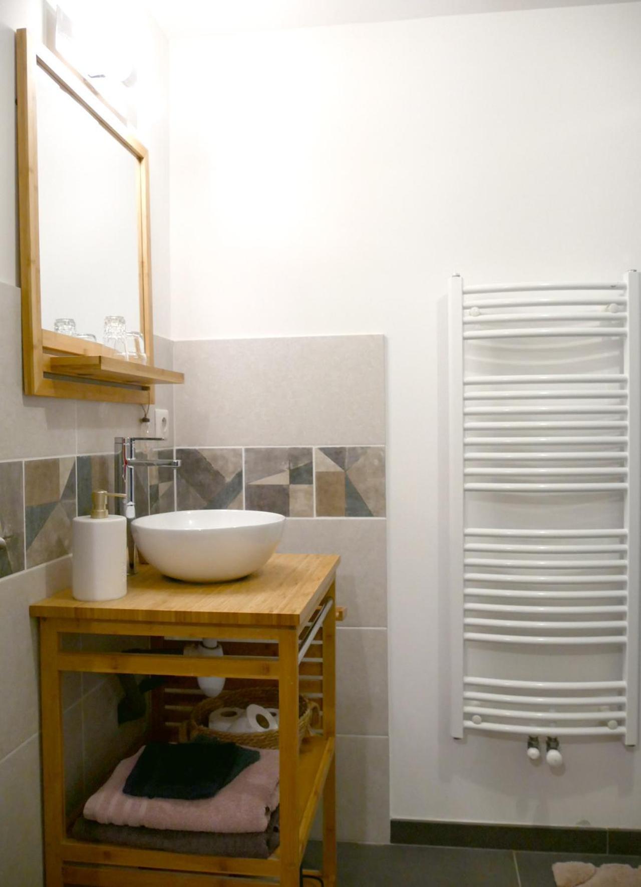 Charmante Suite Independante En Maison De Village Loriol-sur-Drome Ngoại thất bức ảnh